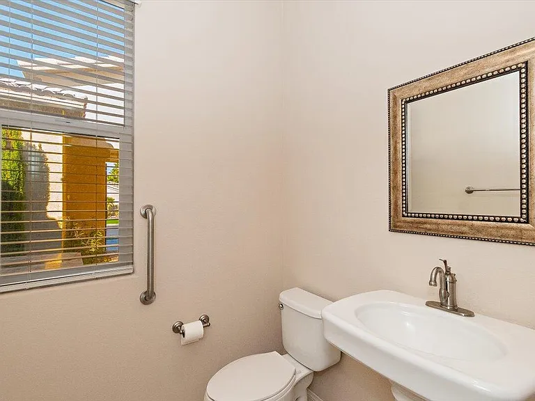 80215 Queensboro Dr #80215 — Photo 8