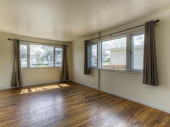 3rd image of 2021 W Exposition Ave
