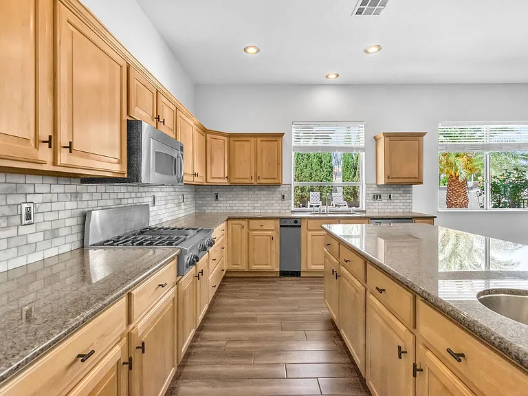 296 Doe Run Cir — Photo 173