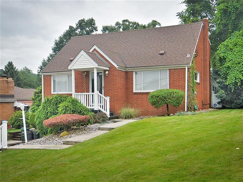 1st image of 2513 Poinsettia Dr