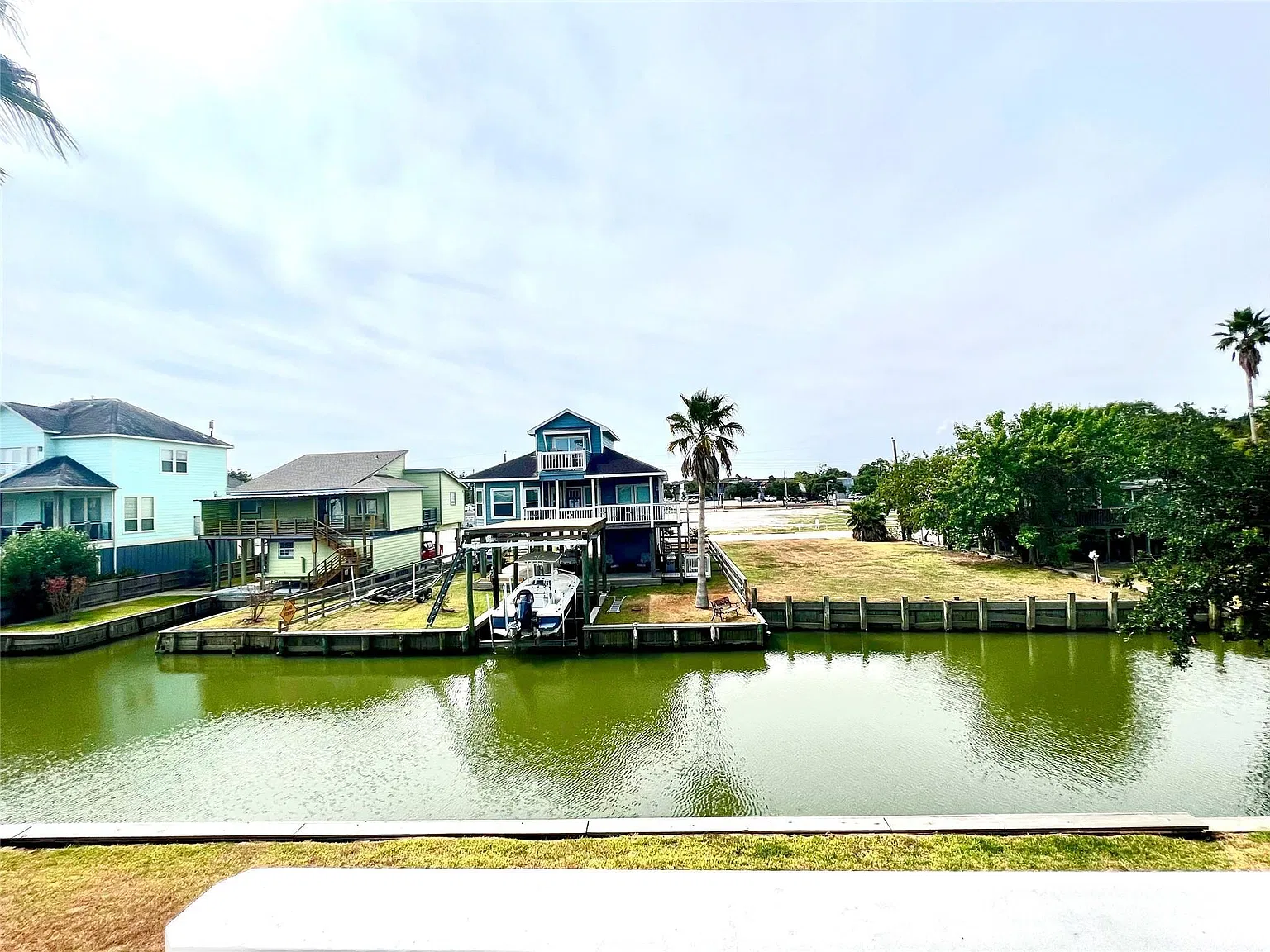 2 bed, 2.0 bath, 1692 sqft, $2,800 — Photo 3
