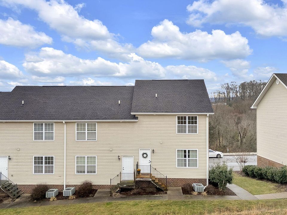1st image of 598 Grays Pointe Ct