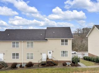 598 Grays Pointe Ct, Johnson City, TN 37615