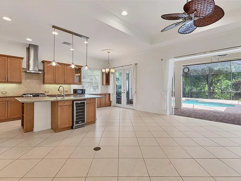 7236 Lismore Ct — Photo 7