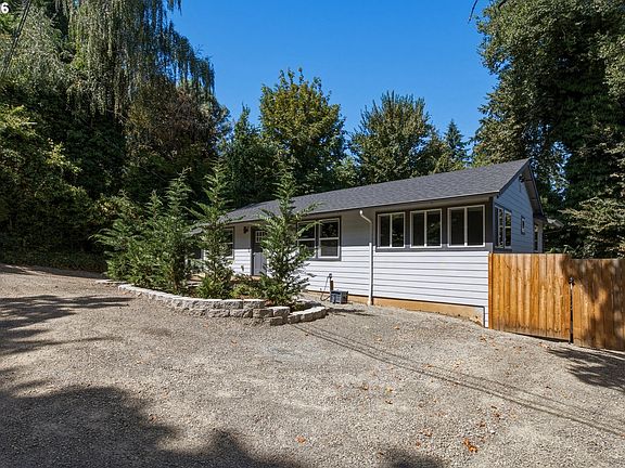3rd image of 210 NE 45th St