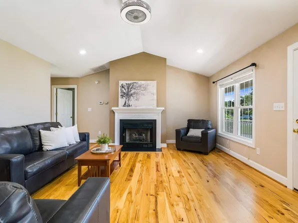 324 Wyndham Hill Dr, Fishersville, VA 22939