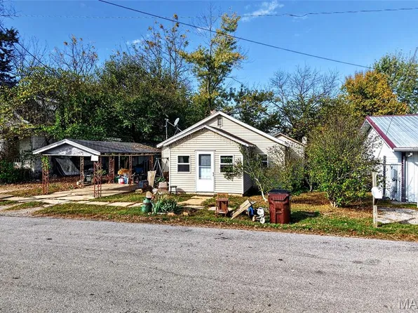 107 S Myrtle St, Conway, MO 65632