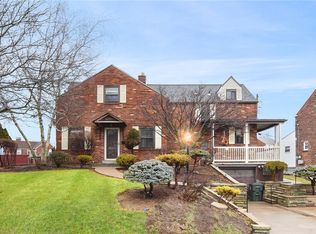 5378 Fieldcrest Dr, Pittsburgh, PA 15236