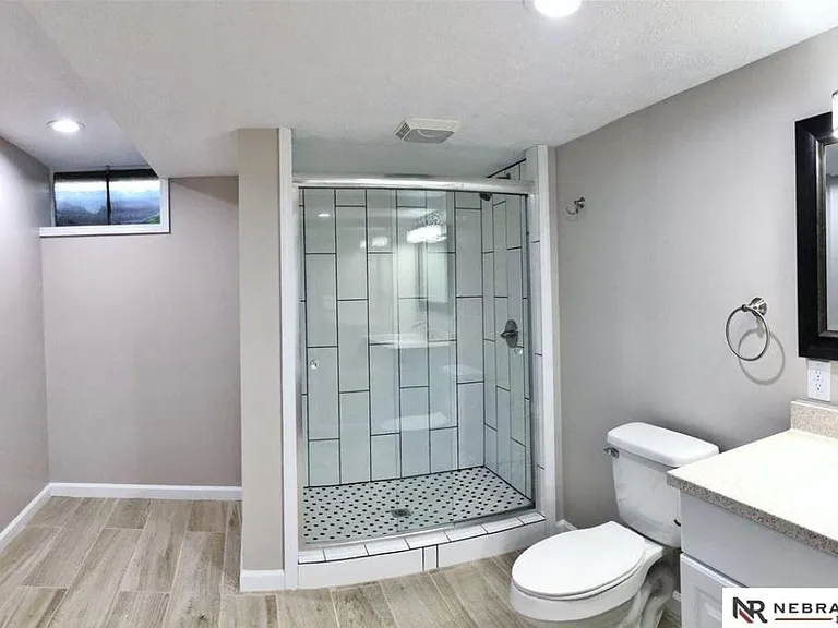 7736 Charles St — Photo 17
