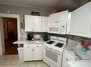 712 E Taylor St #1, Bloomington, IL