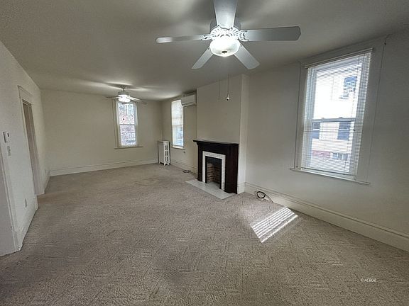 3rd image of 31 Franklin Ave