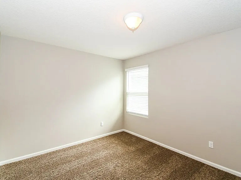636 Drysdale Dr — Photo 13