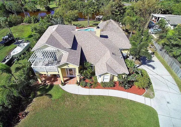 1575 S Banana River Dr — Photo 19