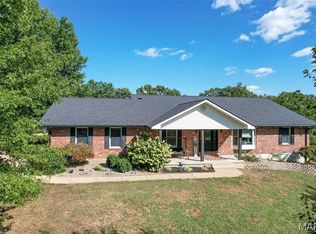 202 Steamboat Springs Rd, Saint Clair, MO 63077