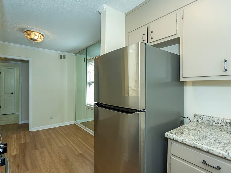 2053 Montreat Cir #2053 — Photo 16