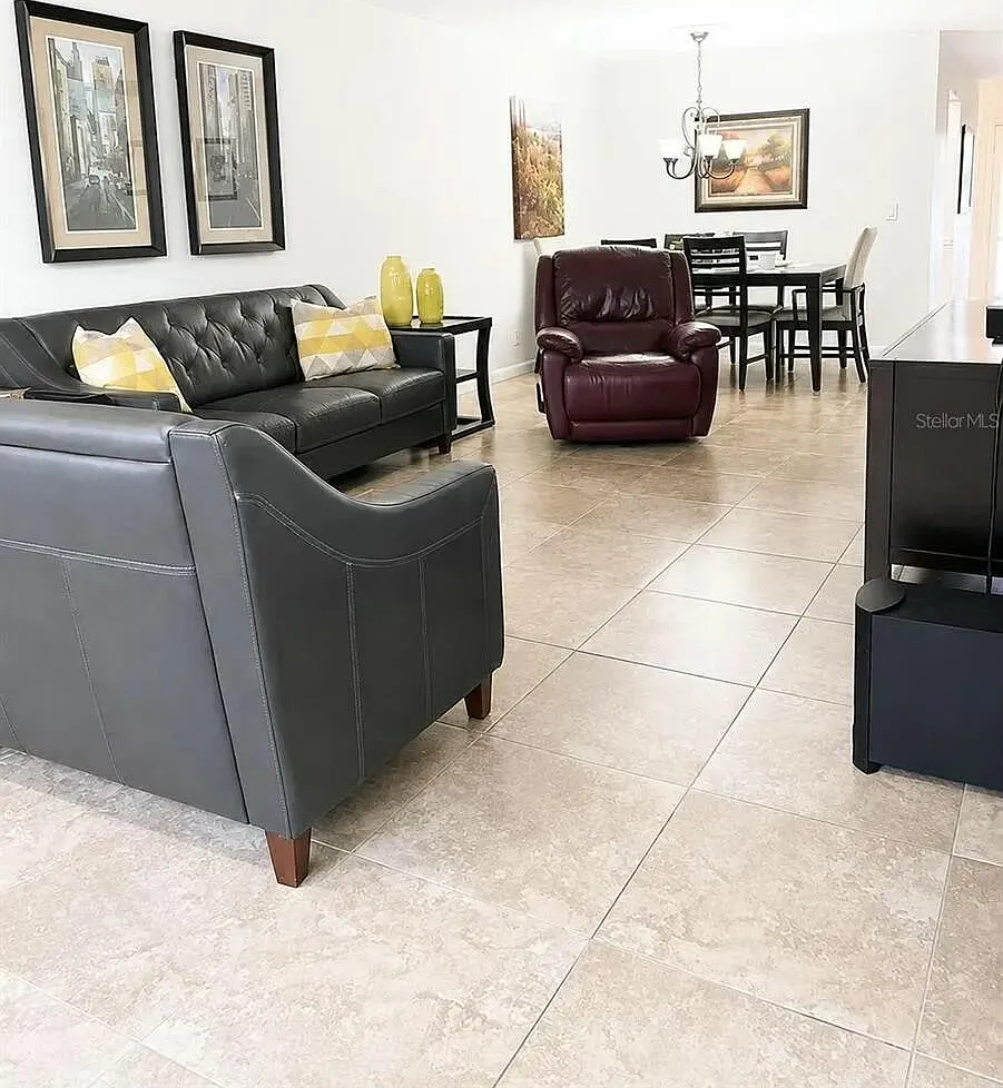 2 bed, 2.0 bath, 1167 sqft, $1,790 — Photo 2