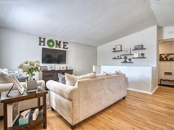 3rd image of 2433 Bearwood Avenue