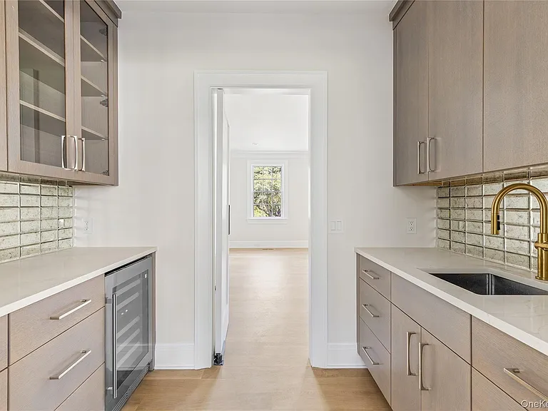 42 Mamaroneck Rd — Photo 17