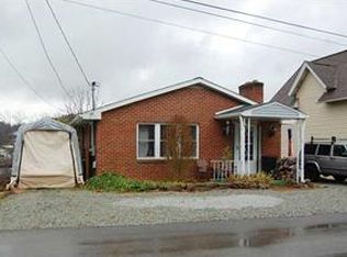 7 Gratz St, Penn, PA 15675