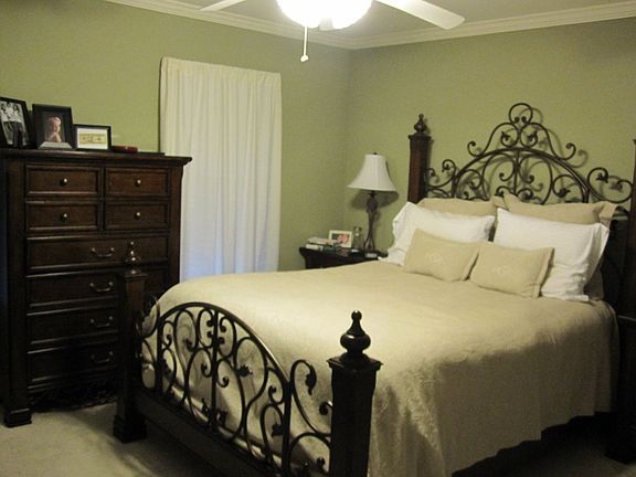 Master with Crown Molding