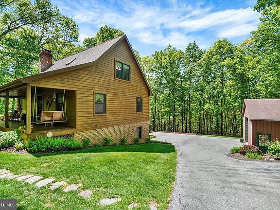 2nd image of 2385 Bremer Rd