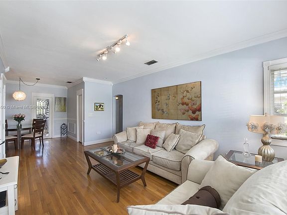 3rd image of 36 Almeria Ave Unit 12