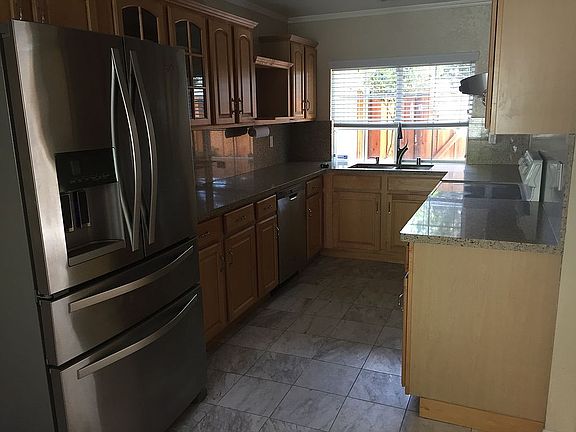 3rd image of 1355 Sydney Dr