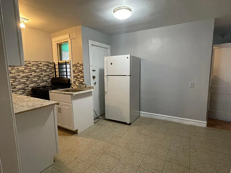 231 Sansom St #2 — Photo 6