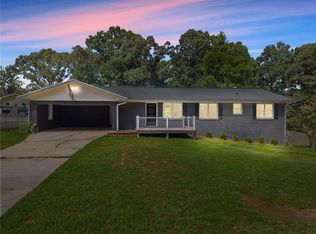 5850 Norton Cir, Flowery Branch, GA 30542