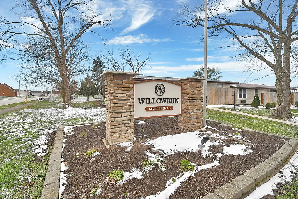 Willow Run Apartments — Photo 1