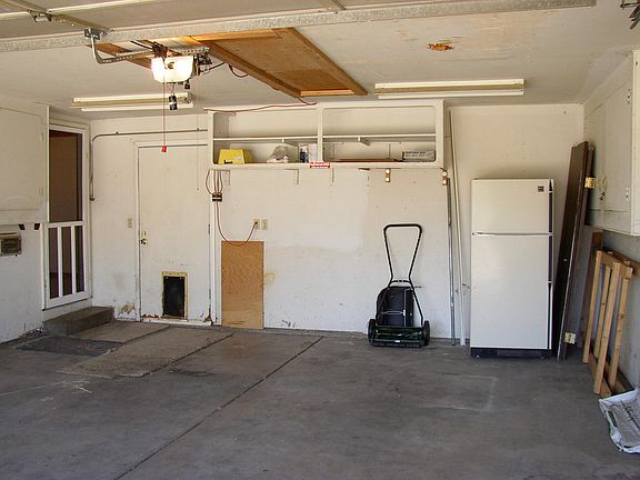 3rd image of 3462 W 131st Pl