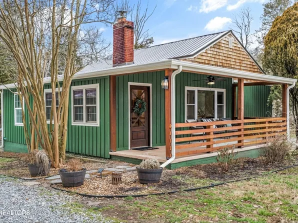 6829 Pine Grove Rd, Knoxville, TN 37914