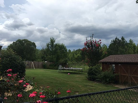 Backyard from Right Side
						:
						View from the back / left