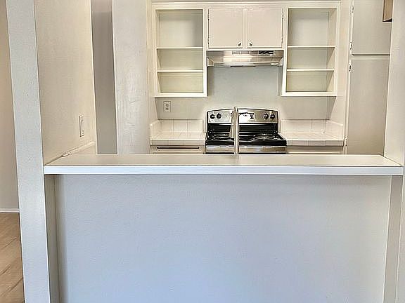 5th image of 25718 Hogan Dr