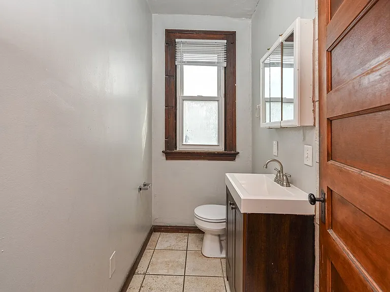 2125 W Clifton Ave #B — Photo 13