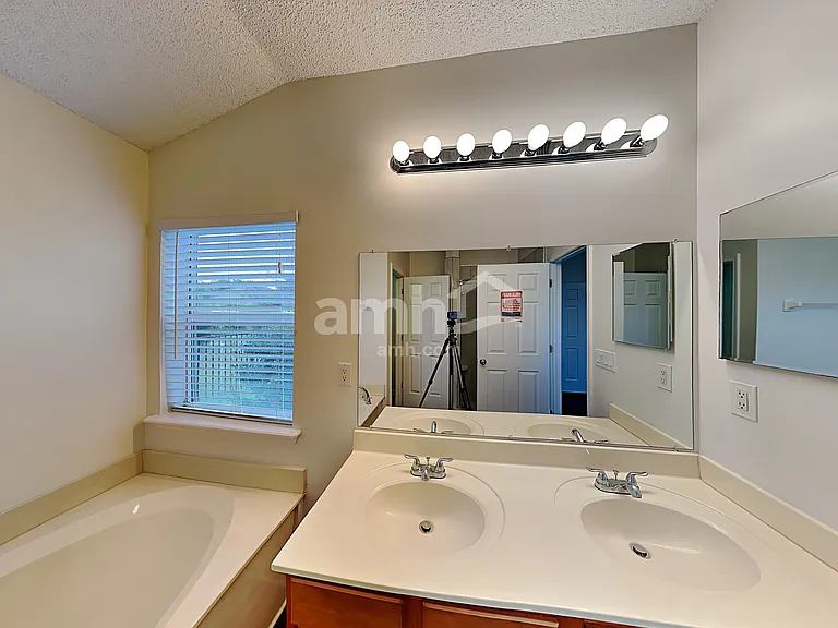 979 Misty Maple Ct — Photo 11