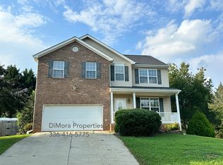 8017 Hill N Dale Dr, Kernersville, NC 27284