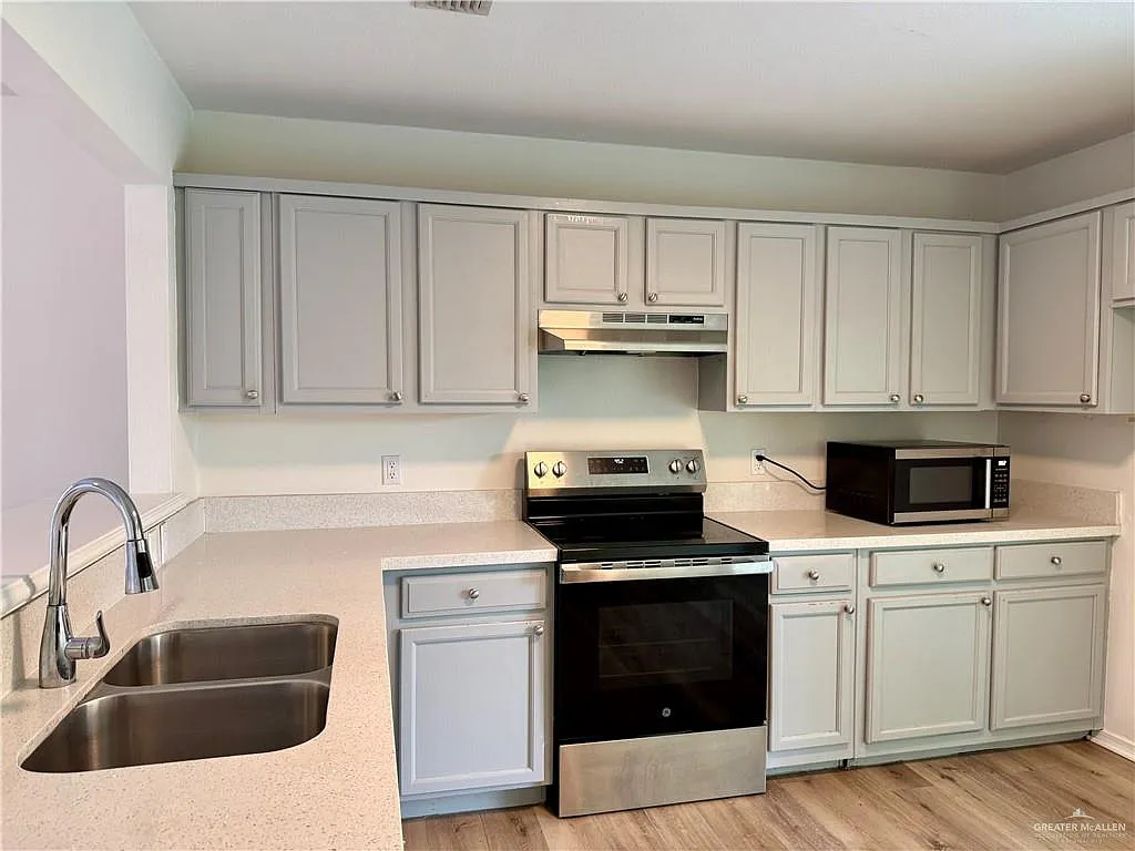 3 bed, 2.0 bath, 1239 sqft, $1,500 — Photo 4