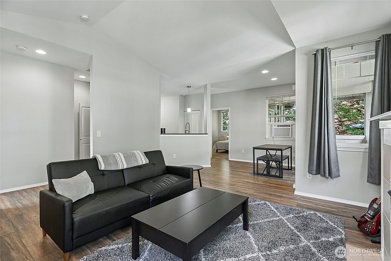 5th image of 1500 S 18th Street #P202