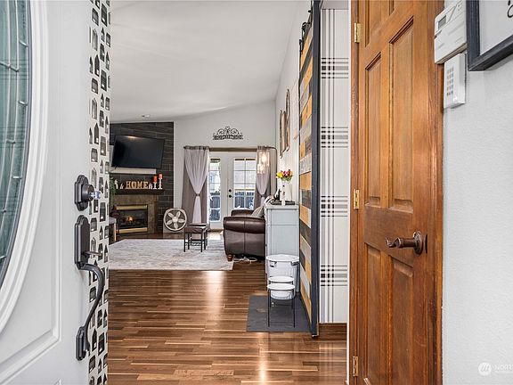 4th image of 3706 231st Street E