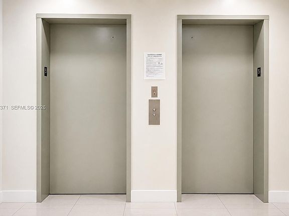 3rd image of 2200 NE 4th Ave APT 503