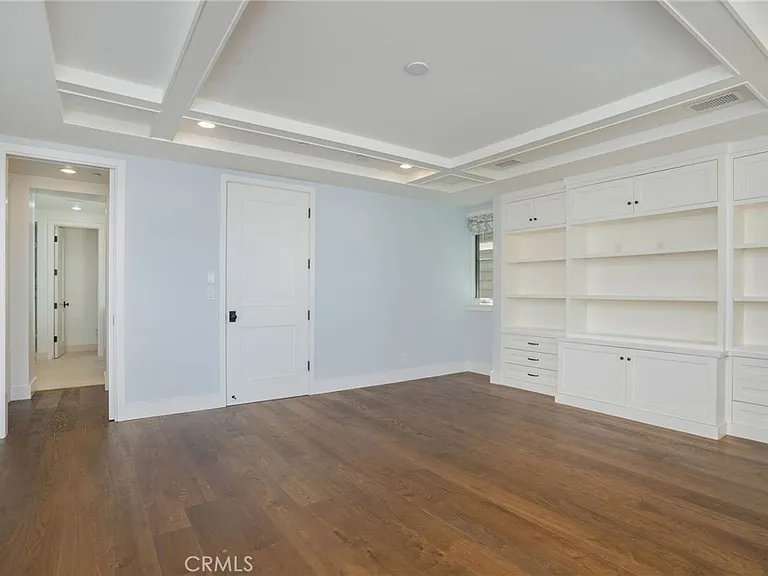 328 28th St — Photo 24