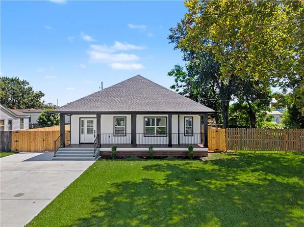 7 Old Hickory Ave, Chalmette, LA 70043