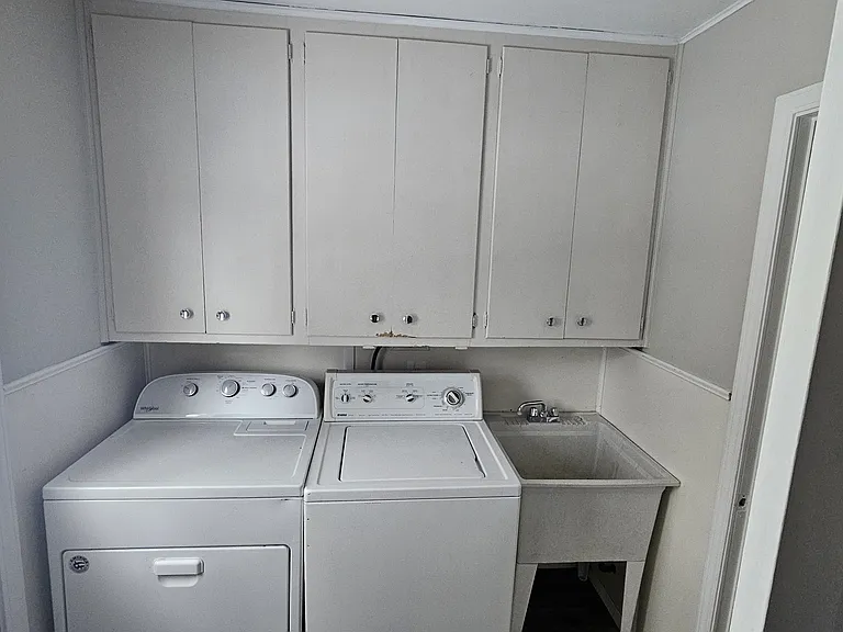 Laundry Room & Utility Room