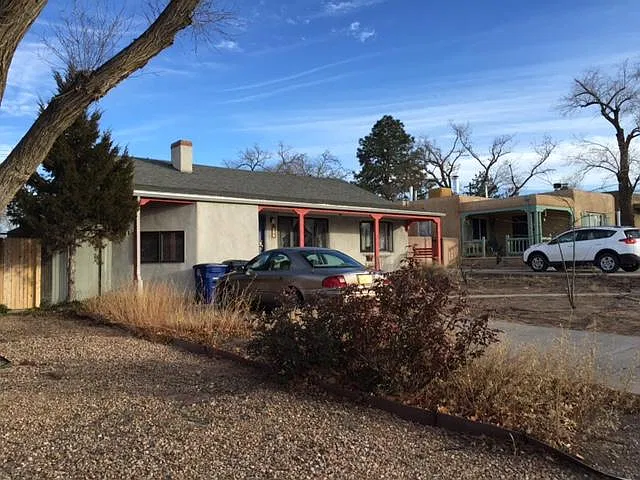 418 Tulane Dr SE — Photo 2