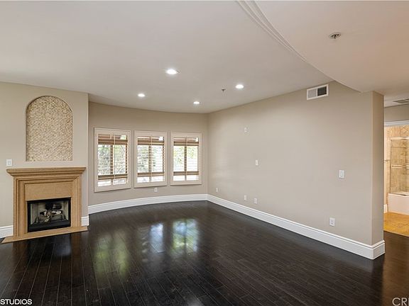 3rd image of 4601 Coldwater Canyon Ave Unit 108