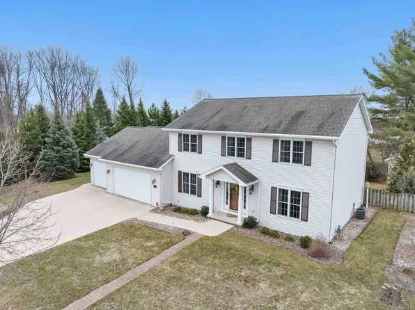 2973 Evergreen Ave, Green Bay, WI 54313