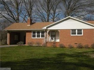 3919 Manila Rd, Greensboro, NC 27406