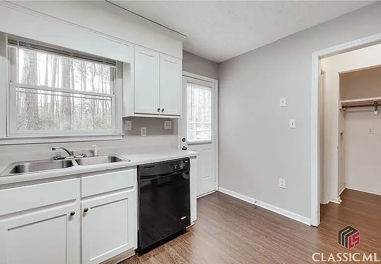 207 Highland Park Dr — Photo 9
