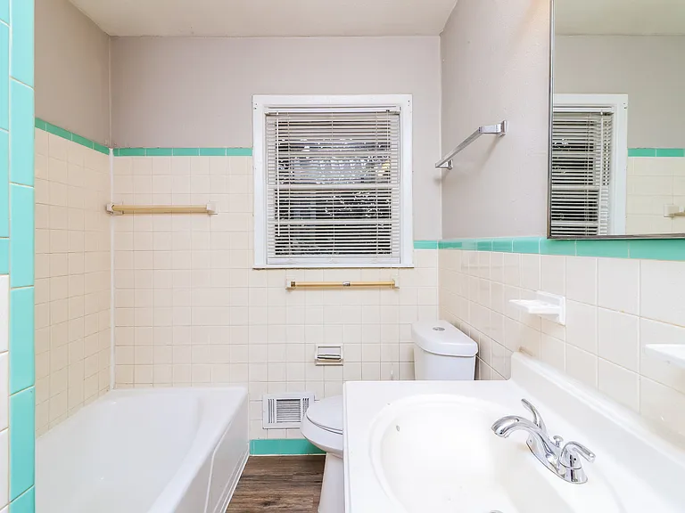 2937 Thompson Cir — Photo 15